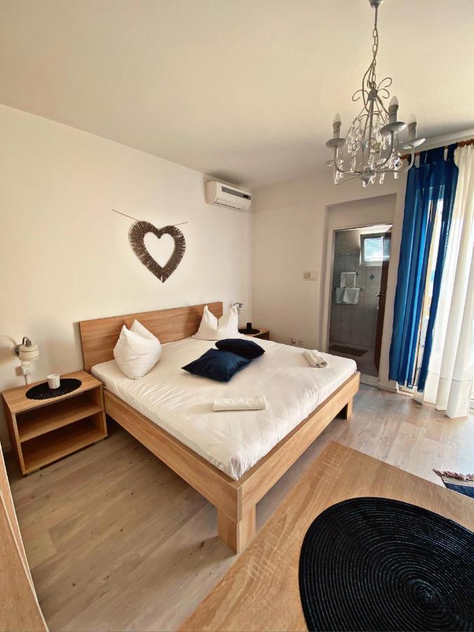 The Manzoni Family 3 Hotel Пунат Екстериор снимка